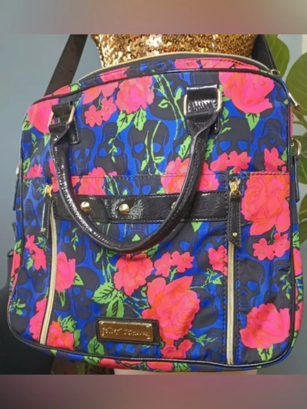 Betsey Johnson EUC “Skulls in Bloom